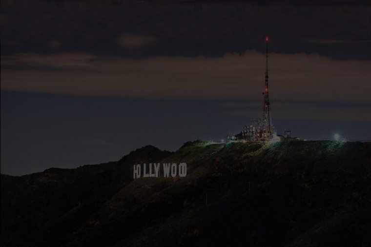 hollywood-sign-by-night.jpg