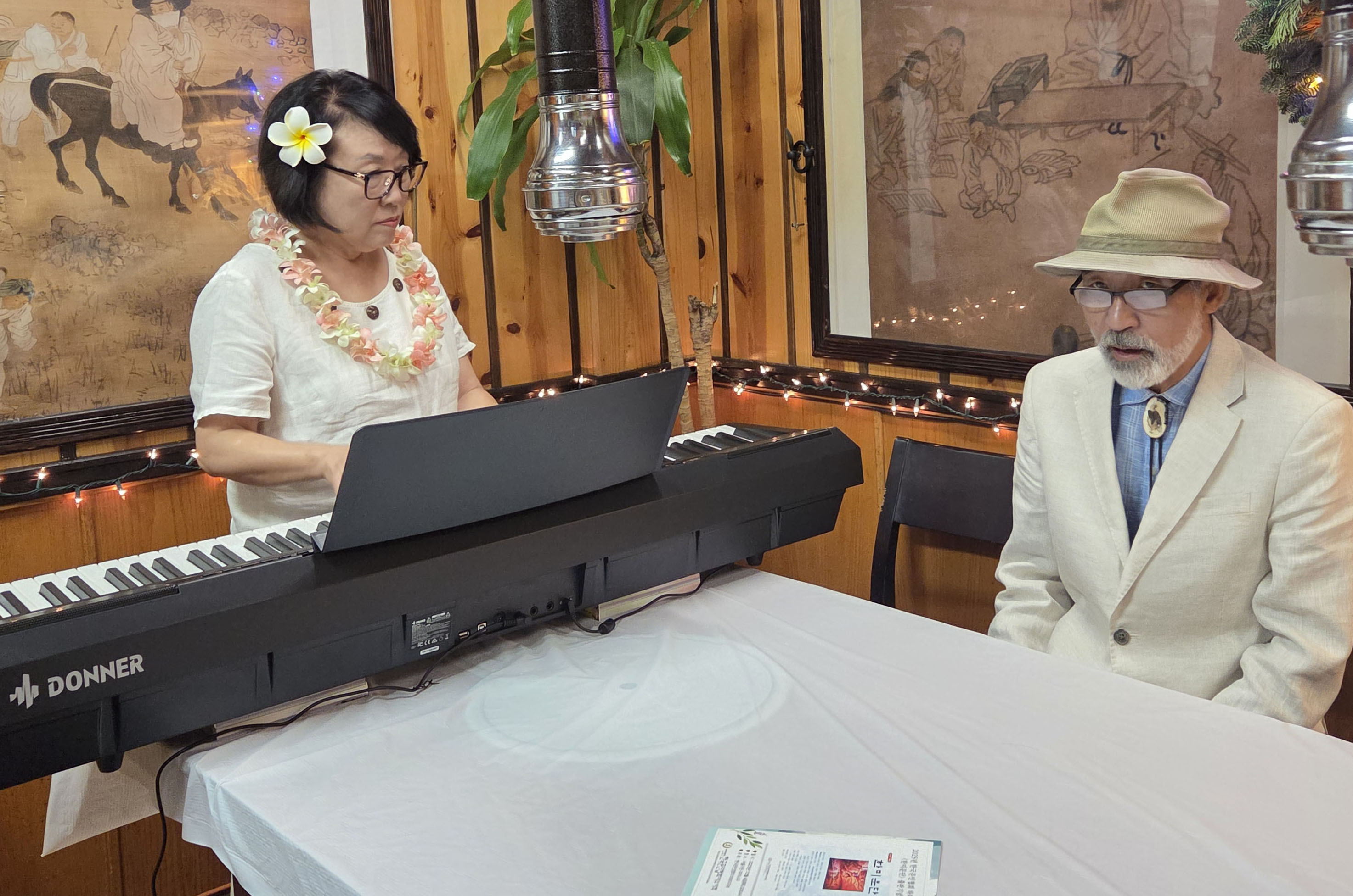 피아노 반주자와 기타반주자.jpg